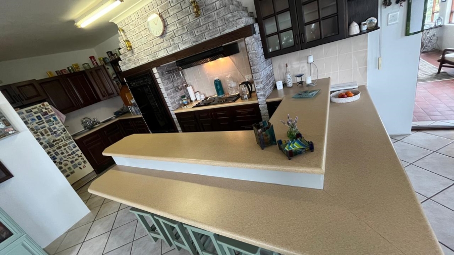 6 Bedroom Property for Sale in Oyster Bay Eastern Cape